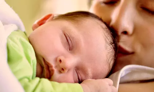 കുഞ്ഞുങ്ങള്‍ക്ക് മുലപ്പാലിനൊപ്പം, എന്തൊക്കെ ഭക്ഷണങ്ങള്‍ എപ്പോള്‍ മുതല്‍ കൊടുക്കാം