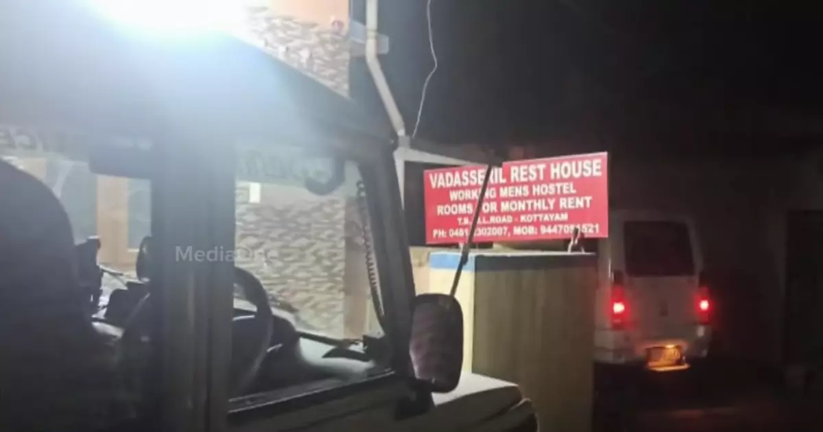 കോട്ടയം നഗരമധ്യത്തിലെ വീട്ടില്‍ രാത്രി ഗുണ്ടാസംഘത്തിന്റെ അതിക്രമം; രണ്ട് പേര്‍ക്ക് വെട്ടേറ്റു