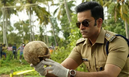 ത്രില്ലറിന്‍റെ ചൂട് പിടിപ്പിച്ചോ കോൾഡ് കേസ്? റിവ്യു വായിക്കാം