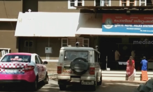 ഒറ്റപ്പാലത്ത് കൃഷി വകുപ്പ് ഉദ്യോഗസ്ഥരെന്ന വ്യാജേന യുവതികൾ തട്ടിപ്പ് നടത്തിയതായി പരാതി