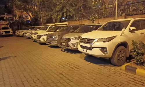 പി.എച്ച്ഡി ബിരുദധാരി; ജോലി ആഡംബര കാറുകള് മോഷ്ടിച്ച് വില്പന പി.എച്ച്ഡി ബിരുദധാരി; ജോലി ആഡംബര കാറുകള് മോഷ്ടിച്ച് വില്പന