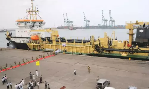 ബേപ്പൂർ തുറമുഖത്തെ സജീവമാക്കി രണ്ടര വർഷത്തിന് ശേഷം കണ്ടെയ്‌നർ കപ്പലെത്തി