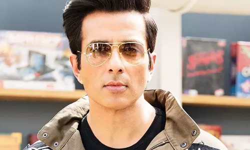 റേഞ്ചില്ലാത്തതിനാല്‍ പഠനം മുടങ്ങില്ല; വയനാട്ടില്‍ മൊബൈൽ ടവർ സ്ഥാപിക്കാമെന്ന് സോനു സൂദ്