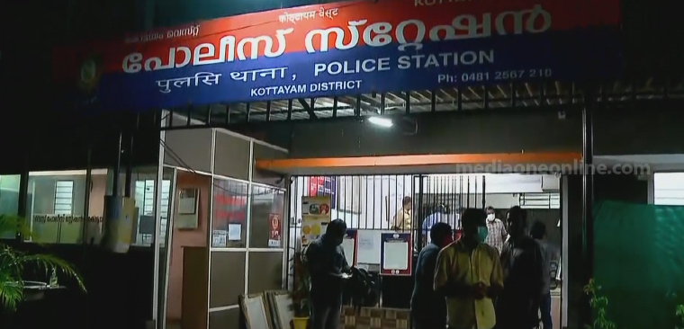 കോട്ടയത്തെ ഗുണ്ടാ ആക്രമണത്തില്‍ വഴിത്തിരിവ്;  ചുരുളഴിഞ്ഞത് പെണ്‍വാണിഭ സംഘങ്ങള്‍ തമ്മിലുള്ള കുടിപ്പക