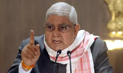 ബംഗാള്‍ നിയമസഭയില്‍ നാടകീയരംഗങ്ങള്‍; നയപ്രഖ്യാപന പ്രസംഗം പൂര്‍ത്തിയാക്കാതെ ഗവര്‍ണര്‍ ഇറങ്ങിപ്പോയി