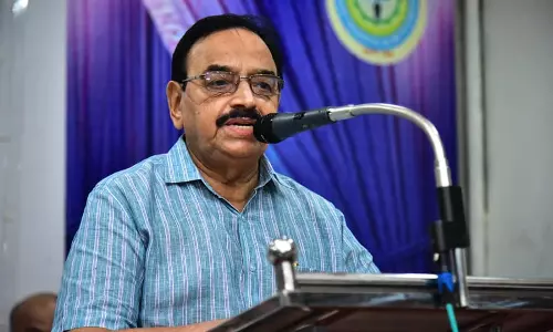 മനുഷ്യനാകാൻ കഴിയാത്ത ഫ്യൂഡൽ മാടമ്പിമാരെക്കുറിച്ച് ആരോടാണ് പരാതിപ്പെടേണ്ടത്; മദ്രാസ് ഐ.ഐ.ടിയിലെ ജാതി വിവേചനത്തില് അബ്ദുറബ്ബ് മനുഷ്യനാകാൻ കഴിയാത്ത ഫ്യൂഡൽ മാടമ്പിമാരെക്കുറിച്ച് ആരോടാണ് പരാതിപ്പെടേണ്ടത്; മദ്രാസ് ഐ.ഐ.ടിയിലെ ജാതി വിവേചനത്തില് അബ്ദുറബ്ബ്