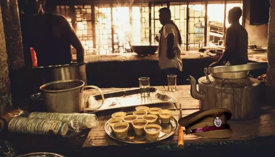 തമിഴ് ക്രൈം ത്രില്ലർ പാമ്പാടും ചോലൈ; ടൈറ്റിൽ പോസ്റ്റർ പുറത്ത്