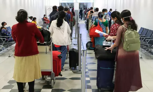 കോവിഡിൽ ജോലി നഷ്ടപ്പെട്ട പ്രവാസികൾ 10.45 ലക്ഷം; ഞെട്ടിക്കുന്ന കണക്ക്