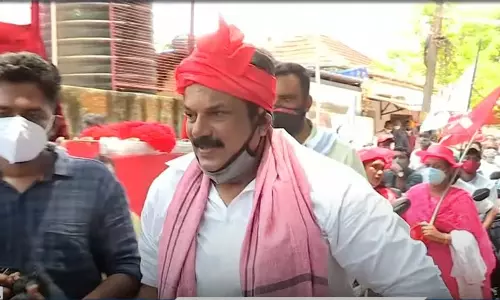 ആരാണ് മുകേഷിനെ വിളിച്ചത്? സ്പെഷ്യൽ ബ്രാഞ്ച് അന്വേഷണം തുടങ്ങി ആരാണ് മുകേഷിനെ വിളിച്ചത്? സ്പെഷ്യൽ ബ്രാഞ്ച് അന്വേഷണം തുടങ്ങി