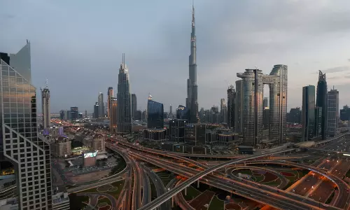 ഹൈസ്കൂള് ഫൈനല് പരീക്ഷയില് മികച്ച വിജയം നേടിയ വിദ്യാര്ഥികള്ക്ക് യുഎഇ ഗോള്ഡന് വിസ ഹൈസ്കൂള് ഫൈനല് പരീക്ഷയില് മികച്ച വിജയം നേടിയ വിദ്യാര്ഥികള്ക്ക് യുഎഇ ഗോള്ഡന് വിസ