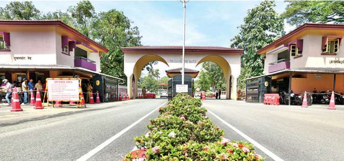 കൊച്ചി നാവിക ആസ്ഥാനത്ത് സുരക്ഷാ ജീവനക്കാരന്‍ വെടിയേറ്റ് മരിച്ച നിലയില്‍