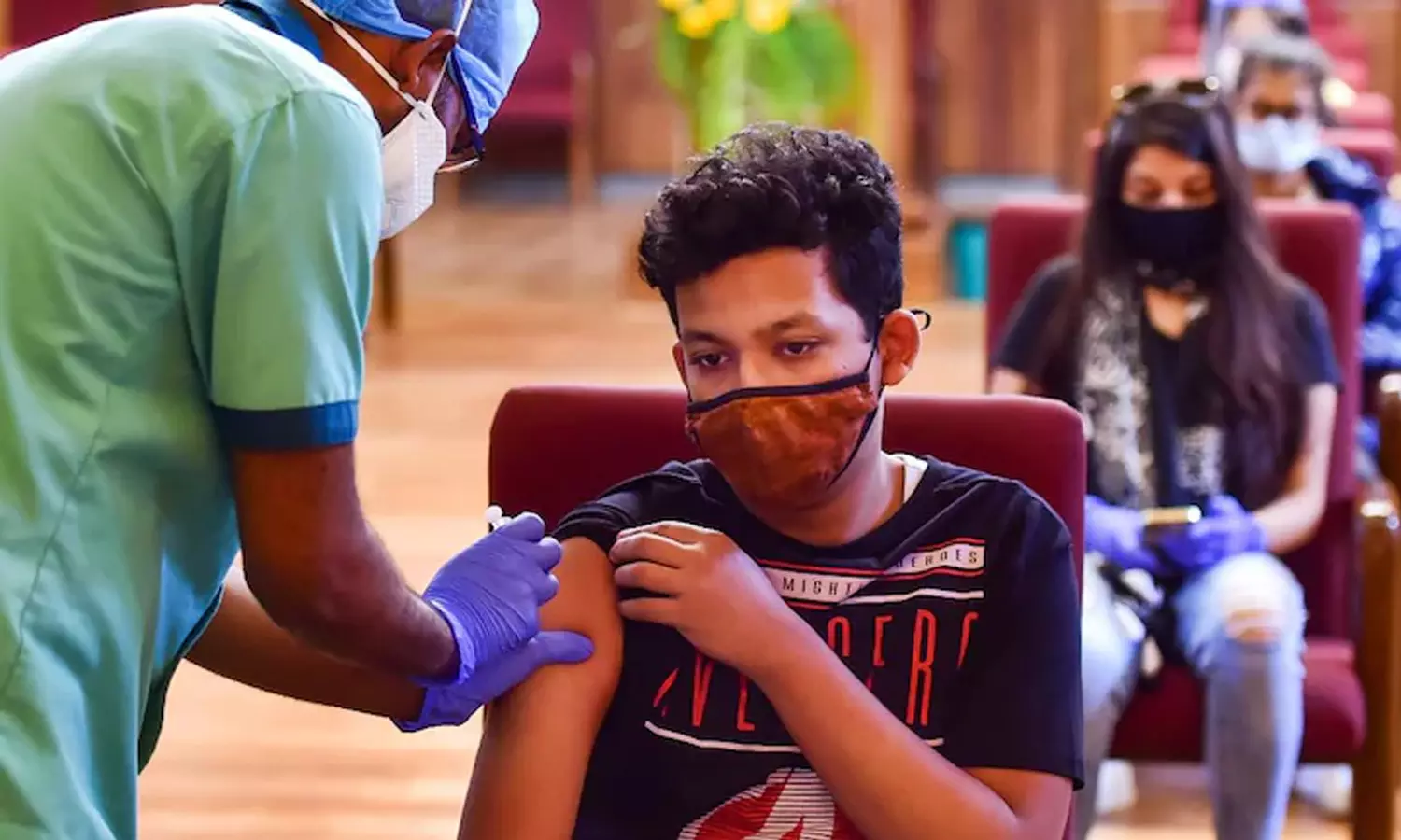 സംസ്ഥാനത്ത് 18 വയസിന് മുകളിലുള്ള പകുതിയിലധികം പേര്ക്ക് ആദ്യ ഡോസ് വാക്സിന് നല്കിയെന്ന് വീണാ ജോര്ജ് സംസ്ഥാനത്ത് 18 വയസിന് മുകളിലുള്ള പകുതിയിലധികം പേര്ക്ക് ആദ്യ ഡോസ് വാക്സിന് നല്കിയെന്ന് വീണാ ജോര്ജ്