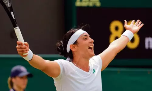 ചരിത്രത്തിലേക്ക് എയ്‌സ് പായിച്ച് ഉൻസ് ജാബിർ; വിംബിൾഡൻ ക്വാർട്ടറിലെത്തുന്ന ആദ്യ അറബ് വനിത