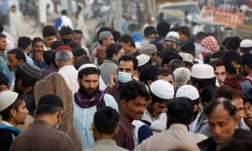 പാകിസ്താനിൽ കോവിഡ് നാലാം തരം​ഗം ജൂലൈ അവസാനത്തോടെയെന്ന് മുന്നറിയിപ്പ്