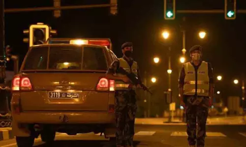 ഒമാനിൽ സഞ്ചാരവിലക്കിന്‍റെ സമയം നീട്ടാൻ സുപ്രീം കമ്മിറ്റി തീരുമാനം