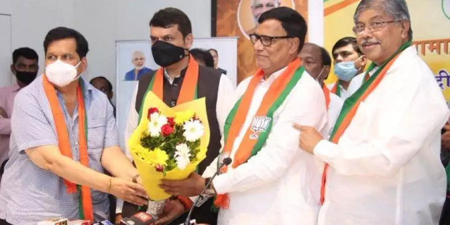 മഹാരാഷ്ട്രയില്‍ മുൻ കോൺഗ്രസ് മന്ത്രി ബിജെപിയിൽ ചേര്‍ന്നു