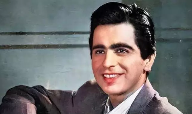 ഹിന്ദു നാമത്തില്‍ പണം സമ്പാദിച്ച നടനെന്ന് ബിജെപി നേതാവ്; താങ്കളെ ഓര്‍ത്ത് ലജ്ജിക്കുന്നുവെന്ന് ഊര്‍മിള മതോണ്ഡ്കര്‍