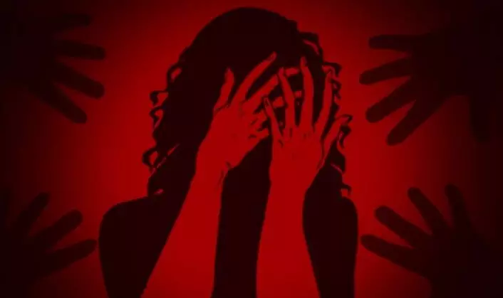 കൊല്ക്കൊത്തയില് യുവതിയെ കൂട്ടബലാത്സംഗത്തിനിരയാക്കി 15 ലക്ഷം കവര്ന്നു കൊല്ക്കൊത്തയില് യുവതിയെ കൂട്ടബലാത്സംഗത്തിനിരയാക്കി 15 ലക്ഷം കവര്ന്നു