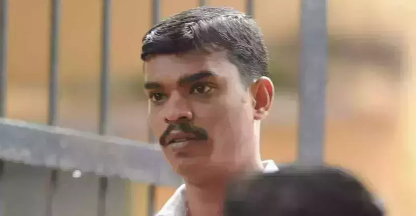 സ്വര്ണക്കടത്ത് കേസ്; കസ്റ്റംസിന് മുന്നില് ഹാജരായ മുഹമ്മദ് ഷാഫിയെ മടക്കി അയച്ചു സ്വര്ണക്കടത്ത് കേസ്; കസ്റ്റംസിന് മുന്നില് ഹാജരായ മുഹമ്മദ് ഷാഫിയെ മടക്കി അയച്ചു