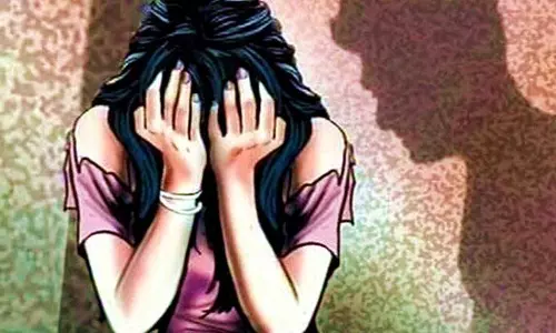 തൃത്താലയിലെ മയക്കുമരുന്ന് സംഘത്തിന്‍റെ വലയിൽ കൂടുതൽ പെൺകുട്ടികൾ