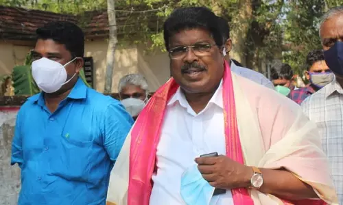 തന്റെ വലതു കാലും ഇടതു കൈയ്യും വെട്ടും: പി.പി ചിത്തരഞ്ജന് എം.എല്.എക്ക് വധഭീഷണി തന്റെ വലതു കാലും ഇടതു കൈയ്യും വെട്ടും: പി.പി ചിത്തരഞ്ജന് എം.എല്.എക്ക് വധഭീഷണി