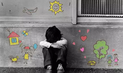 പിതാവിന്റെ കാമുകി പീഡിപ്പിക്കുന്നു, ഉമ്മയുടെ അരികിലേക്ക് മടങ്ങണം പൊലീസിൽ അഭയം തേടി ഷാർജയിലെ മലയാളി വിദ്യാർഥികൾ പിതാവിന്റെ കാമുകി പീഡിപ്പിക്കുന്നു, ഉമ്മയുടെ അരികിലേക്ക് മടങ്ങണം പൊലീസിൽ അഭയം തേടി ഷാർജയിലെ മലയാളി വിദ്യാർഥികൾ