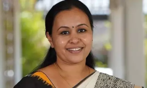 സിക്ക വൈറസ്: അമിത ഭീതി വേണ്ട, ഗര്ഭിണികള് പ്രത്യേകം ശ്രദ്ധിക്കണമെന്ന് മന്ത്രി സിക്ക വൈറസ്: അമിത ഭീതി വേണ്ട, ഗര്ഭിണികള് പ്രത്യേകം ശ്രദ്ധിക്കണമെന്ന് മന്ത്രി