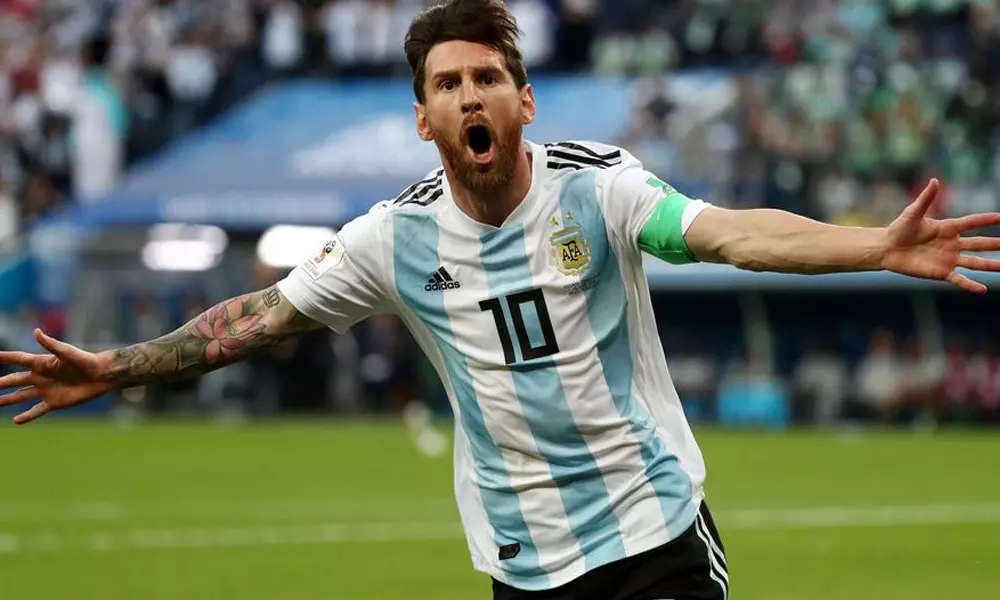 സ്കലോണി ചോദിക്കുന്നു; മെസ്സി ചരിത്രത്തിലെ ഏറ്റവും മികച്ച കളിക്കാരൻ, അതു തെളിയിക്കാൻ അയാൾക്കെന്തിന് കിരീടം? സ്കലോണി ചോദിക്കുന്നു; മെസ്സി ചരിത്രത്തിലെ ഏറ്റവും മികച്ച കളിക്കാരൻ, അതു തെളിയിക്കാൻ അയാൾക്കെന്തിന് കിരീടം?