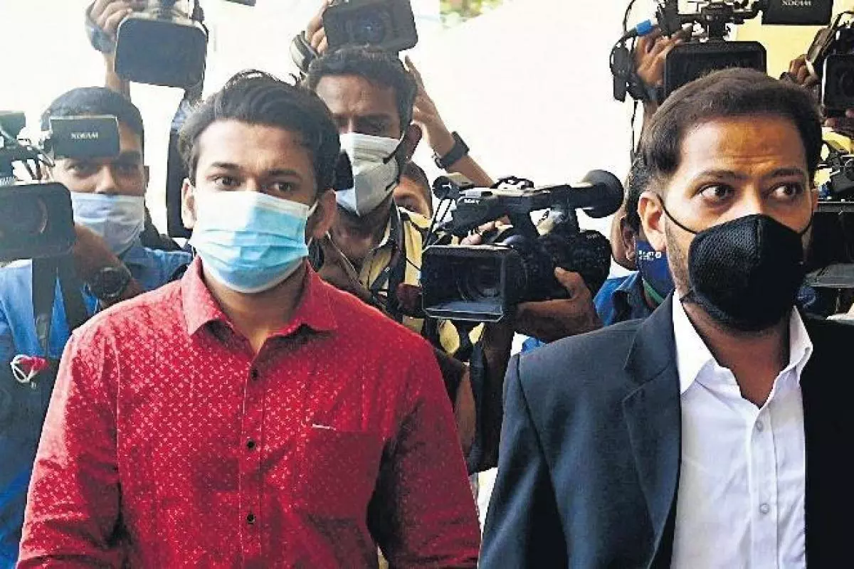 രാമാനാട്ടുകര സ്വർണക്കടത്ത്; രണ്ട് പേർക്ക് കൂടി കസ്റ്റംസ് നോട്ടീസ്