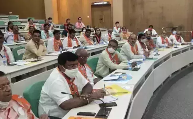 അനുവദിക്കില്ല: ഹരിയാനയിൽ ബിജെപി നേതാക്കൾ പങ്കെടുത്ത പരിപാടിയിൽ കർഷക പ്രതിഷേധം അനുവദിക്കില്ല: ഹരിയാനയിൽ ബിജെപി നേതാക്കൾ പങ്കെടുത്ത പരിപാടിയിൽ കർഷക പ്രതിഷേധം