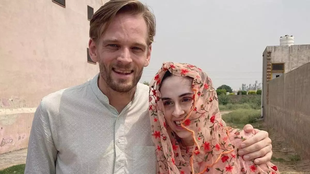 സി.എ.എക്കെതിരെ പ്രതികരിച്ചതിന് പ്രതികാര നടപടി?: യൂട്യൂബര് കാള് റോക്കിന് ഇന്ത്യയിലേക്ക് യാത്രാവിലക്ക് സി.എ.എക്കെതിരെ പ്രതികരിച്ചതിന് പ്രതികാര നടപടി?: യൂട്യൂബര് കാള് റോക്കിന് ഇന്ത്യയിലേക്ക് യാത്രാവിലക്ക്