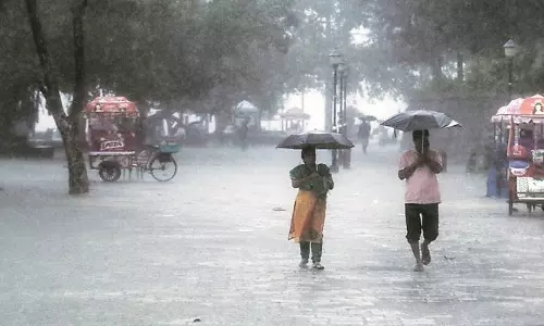 ഇന്ന് കനത്ത മഴക്ക് സാധ്യത; നാല് ജില്ലകളില്‍ ഓറഞ്ച് അലര്‍ട്ട്