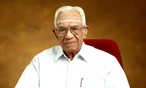 സായിപ്പിനെതിരെ ഖദറിട്ടു, ഗാന്ധിത്തൊപ്പി ധരിച്ചു; വാര്യരെന്ന വിപ്ലവകാരി