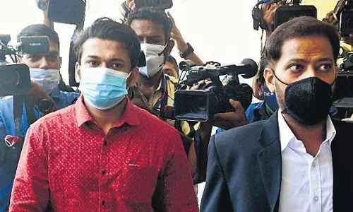 രാമാനാട്ടുകര സ്വർണക്കടത്ത്; രണ്ട് പേർക്ക് കൂടി കസ്റ്റംസ് നോട്ടീസ്