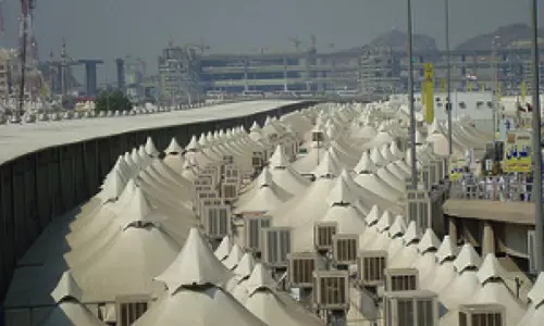 ഹജ്ജിനെത്തുന്ന തീർഥാടകർ ഏറ്റവും കൂടുതൽ സമയം ചെലവഴിക്കുന്ന തമ്പുകളുടെ നഗരമെന്ന് അറിയപ്പെടുന്ന മിനായിലെ വിശേഷങ്ങൾ ഹജ്ജിനെത്തുന്ന തീർഥാടകർ ഏറ്റവും കൂടുതൽ സമയം ചെലവഴിക്കുന്ന തമ്പുകളുടെ നഗരമെന്ന് അറിയപ്പെടുന്ന മിനായിലെ വിശേഷങ്ങൾ