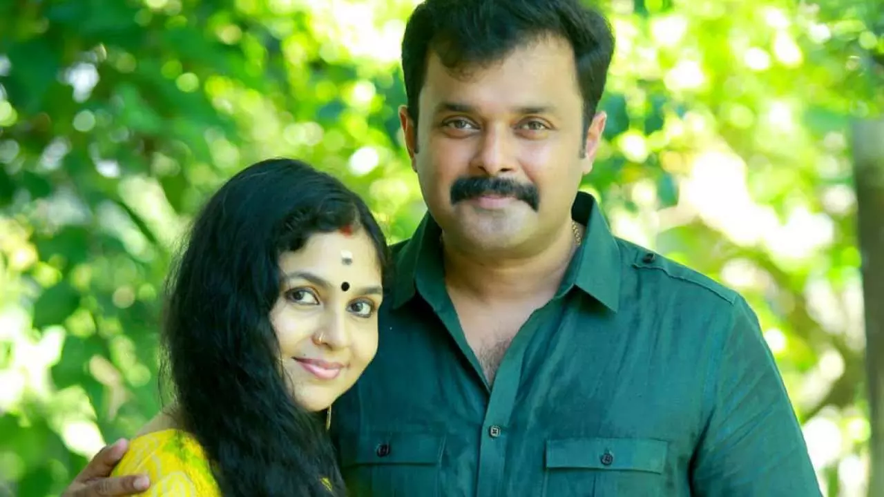 അമ്പിളി ദേവിയുടെ പരാതിയില്‍ നടന്‍ ആദിത്യന്‍ ഇന്ന് ചവറ പൊലീസ് സ്റ്റേഷനില്‍ ഹാജരാകും