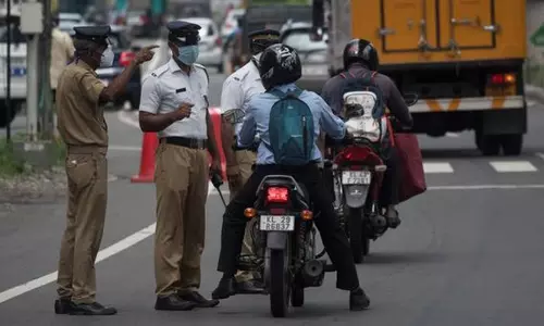 ലോക്ക്ഡൗണ്‍ ഇളവുകളില്‍ തീരുമാനം ഇന്ന്; മുഖ്യമന്ത്രിയുടെ അധ്യക്ഷതയിൽ അവലോകന യോഗം ചേരും
