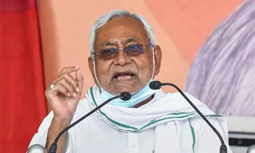 ജനസംഖ്യാനിയന്ത്രണത്തിന് നിയമം അല്ല വേണ്ടത്, പെണ്കുട്ടികള്ക്ക് വിദ്യാഭ്യാസം നല്കൂ: നിതീഷ് കുമാര് ജനസംഖ്യാനിയന്ത്രണത്തിന് നിയമം അല്ല വേണ്ടത്, പെണ്കുട്ടികള്ക്ക് വിദ്യാഭ്യാസം നല്കൂ: നിതീഷ് കുമാര്