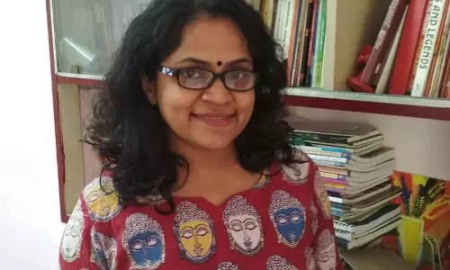 സിനിമാ മേഖല  വൈകി തുറന്നാലും കുഴപ്പമില്ല, അവരെല്ലാം സമ്പരന്നല്ലേ എന്ന തോന്നലാണോ സര്‍ക്കാരിനെന്ന് വിധു വിന്‍സെന്‍റ്