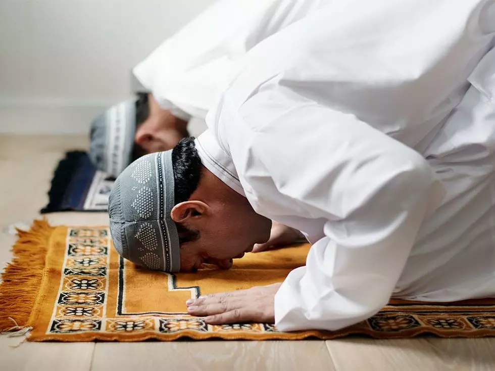 വെള്ളിയാഴ്ച പ്രാർഥനയ്ക്ക് അനുമതി വേണം; സമസ്ത പ്രതിഷേധ സംഗമം ഇന്ന് വെള്ളിയാഴ്ച പ്രാർഥനയ്ക്ക് അനുമതി വേണം; സമസ്ത പ്രതിഷേധ സംഗമം ഇന്ന്