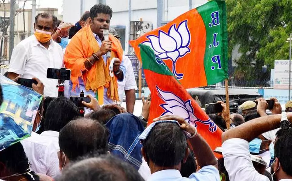 മാധ്യമങ്ങളെ ബി.ജെ.പിയുടെ നിയന്ത്രണത്തിലാക്കുമെന്ന് തമിഴ്നാട് അധ്യക്ഷൻ മാധ്യമങ്ങളെ ബി.ജെ.പിയുടെ നിയന്ത്രണത്തിലാക്കുമെന്ന് തമിഴ്നാട് അധ്യക്ഷൻ