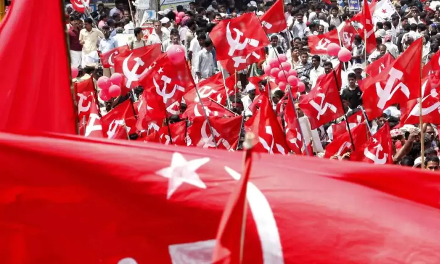 പൊളിച്ചടുക്കും നിന്നെ ഞാന്‍; എസ്.ഐക്ക് സി.പി.എം നേതാവിന്റെ ഭീഷണി