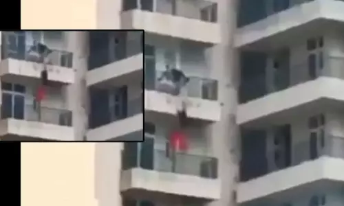 ഒന്‍പതാം നിലയില്‍ നിന്നും വീണ് യുവതിക്ക് ഗുരുതര പരിക്ക്; ചിത്രങ്ങള്‍ സോഷ്യല്‍ മീഡിയയില്‍