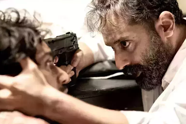 മലയാള നവതരംഗ സിനിമയുടെ നായകന്: ഫഹദിനെ പ്രകീര്ത്തിച്ച് അല്ജസീറ മലയാള നവതരംഗ സിനിമയുടെ നായകന്: ഫഹദിനെ പ്രകീര്ത്തിച്ച് അല്ജസീറ