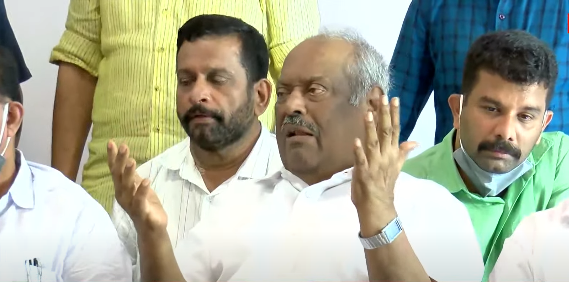 മുഖ്യമന്ത്രിയുമായുള്ള ചര്‍ച്ചയില്‍ സന്തുഷ്ടര്‍; പ്രത്യക്ഷ സമരത്തിനില്ലെന്ന് വ്യാപാരികള്‍