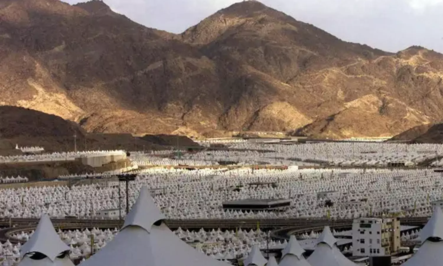 ഹജ്ജിന് അണിഞ്ഞൊരുങ്ങി മിനാ താഴ്വാരം; ഒരുക്കങ്ങളെല്ലാം പൂർത്തിയായി ഹജ്ജിന് അണിഞ്ഞൊരുങ്ങി മിനാ താഴ്വാരം; ഒരുക്കങ്ങളെല്ലാം പൂർത്തിയായി