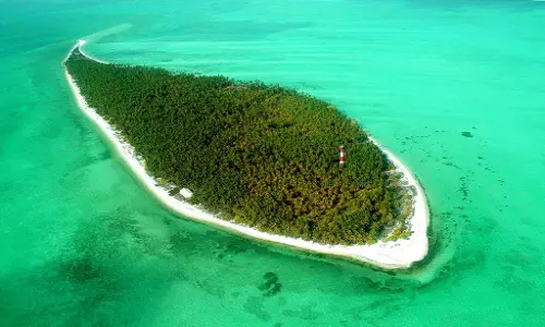 ലക്ഷദ്വീപിലെ കൽപേനിയിലും കെട്ടിടങ്ങൾ പൊളിക്കാനുള്ള നീക്കവുമായി ദ്വീപ് ഭരണകൂടം ലക്ഷദ്വീപിലെ കൽപേനിയിലും കെട്ടിടങ്ങൾ പൊളിക്കാനുള്ള നീക്കവുമായി ദ്വീപ് ഭരണകൂടം