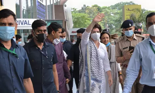 പ്രിയങ്ക ഗാന്ധിക്ക് ലക്‌നൗവില്‍ ഉജ്ജ്വല സ്വീകരണം