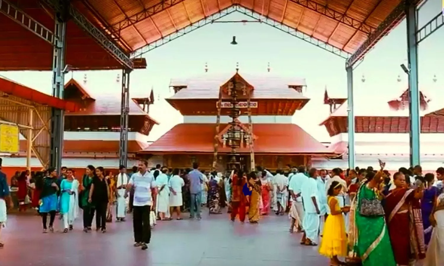 ഗുരുവായൂര് ക്ഷേത്രത്തില് ഭക്തര്ക്ക് നാളെ മുതല് പ്രവേശനാനുമതി ഗുരുവായൂര് ക്ഷേത്രത്തില് ഭക്തര്ക്ക് നാളെ മുതല് പ്രവേശനാനുമതി