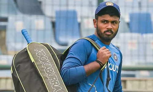 പരിശീലനത്തിനിടെ കാല്‍മുട്ടിന് പരിക്കേറ്റു; സഞ്ജുവിന് ഏകദിന പരമ്പര നഷ്ടമായേക്കാം